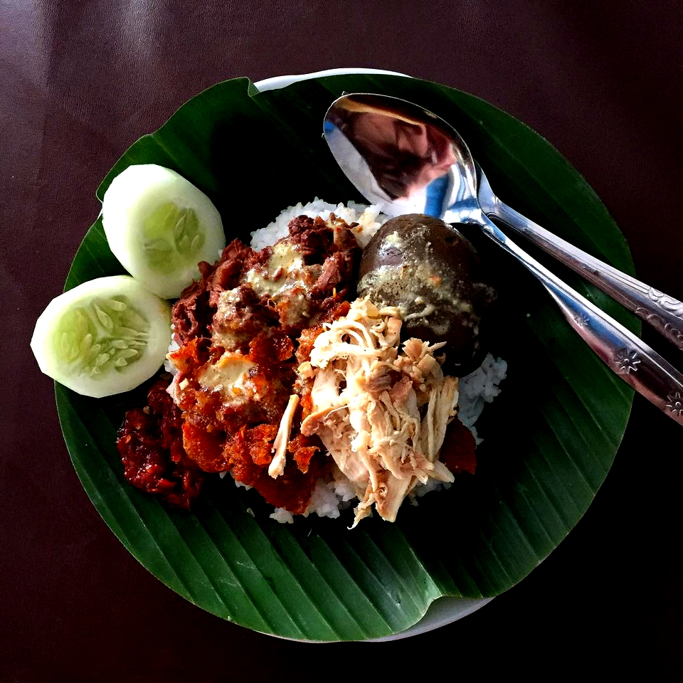 Savoring Flavors at Warung Johar: A Delicious Escape in Jeruklegi