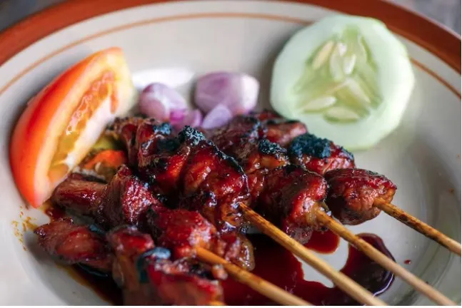 Warung Johar's Secret: Fresh Fish Delights in the Heart of Jeruklegi